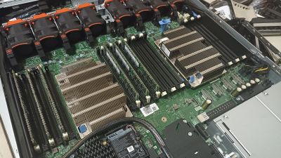 Dell 1U 12SFF R640, 2x Xeon Gold 6138, 192GB RAM