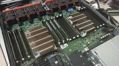 Dell 1U 12SFF R640, 2x Xeon Gold 6138, 96GB RAM