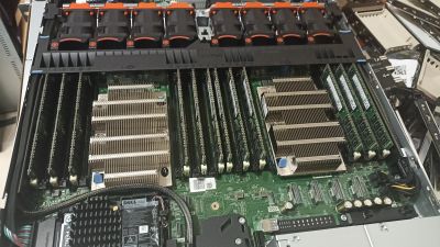 Dell 1U 12SFF R640, 2x Xeon Gold 6138, 96GB RAM