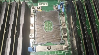 Dell 1U 8SFF R640, 2x Xeon Bronze 3104, 0GB RAM