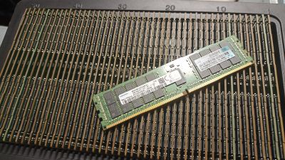 16GB DDR4 ECC Registered 2Rx4 PC4-2400T-RA1-11-DC0