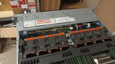 Dell R640 1U 8SFF 2PSU, 2x Xeon Gold 6138 - 2061HQ2