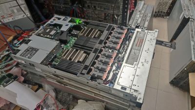 Dell R640 1U 8SFF 2PSU, 2x Xeon Silver 4110 - DZ9RYR2