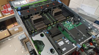 Dell R730xd 2U 26SFF 2PSU, 2x Xeon E5-2680v4, 16GB RAM, 24x 600GB - 46X5GK2