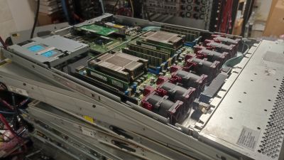 HP ProLiant DL360 Gen9 1U 8SFF 2PSU, 2x E5-2650v3, 128GB RAM - CZJ51802LJ