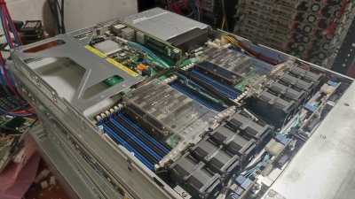 Supermicro 1U 4LFF (4NVME) 2PSU 6019U-TR4T, 2x Intel Xeon