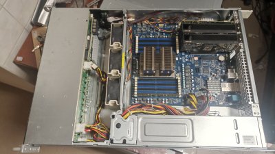 Supermicro 2U 24SFF 2PSU, MZ31-AR0-00, AMD EPYC 7401P 24C/48T