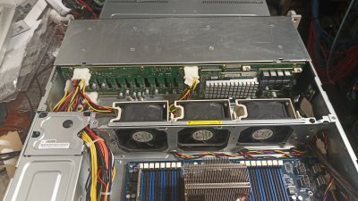 Supermicro 2U 24SFF 2PSU, MZ31-AR0-00, AMD EPYC 7401P 24C/48T
