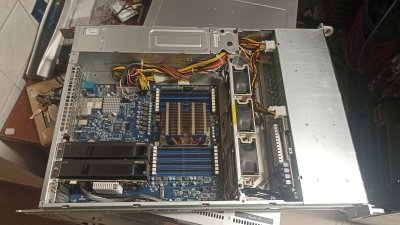 Supermicro 2U 24SFF 2PSU, MZ31-AR0-00, AMD EPYC 7401P 24C/48T
