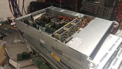 Supermicro 2U 24SFF, X11DPH-T, 2x Xeon Silver 4114