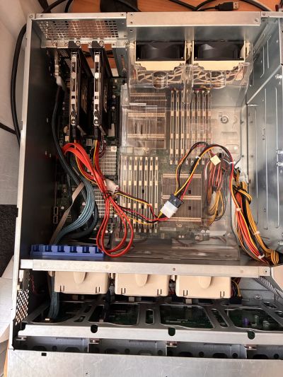 Supermicro 4U CSE-846, 24x3,"5 HDD