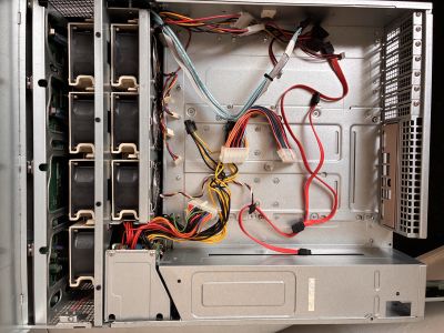 Supermicro 4U CSE-847, 36x3,"5 HDD