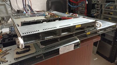 7x Supermicro CSE-113MTQ-563CB